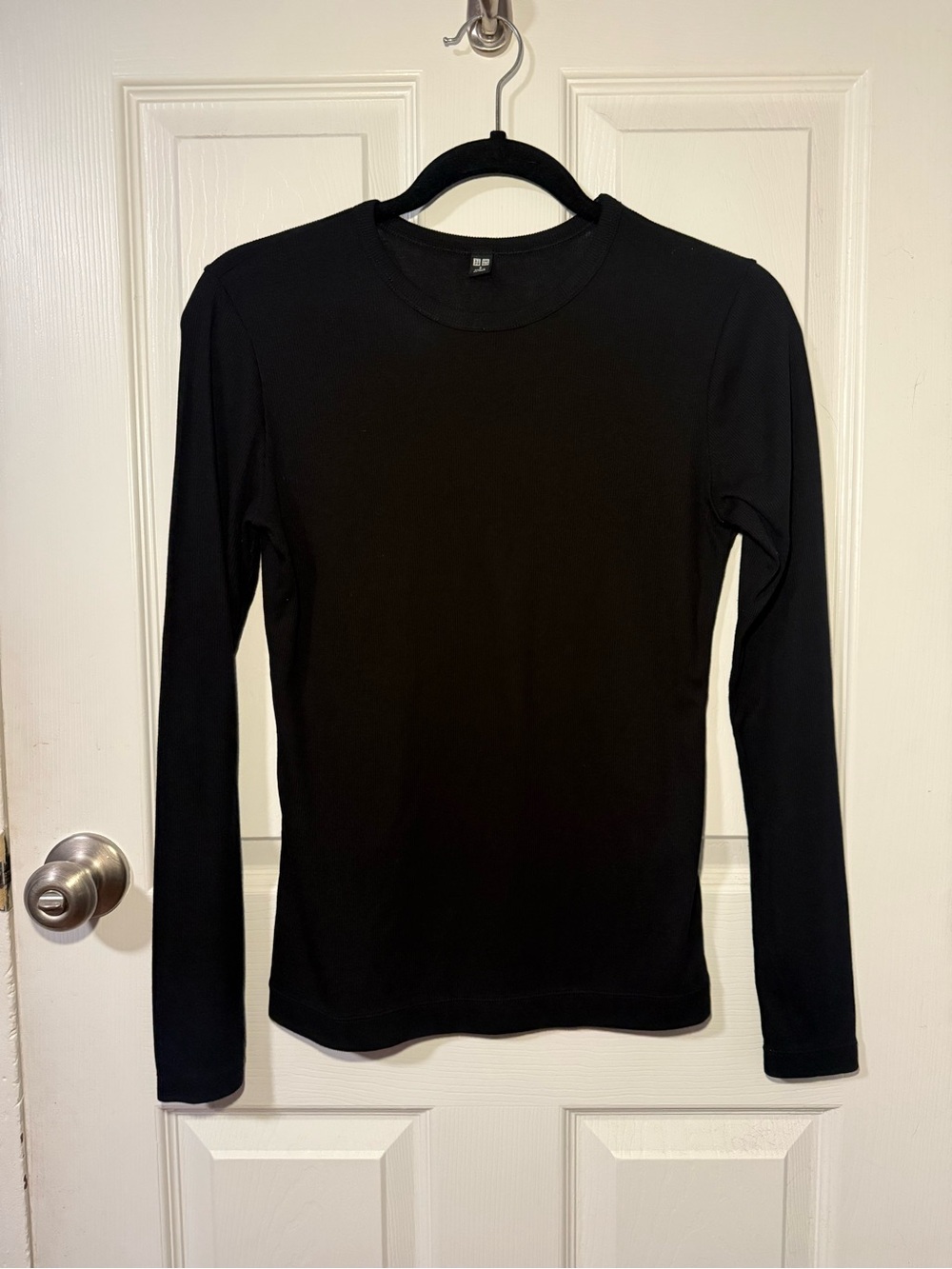 UNIQLO: Black Ribbed Long Sleeve Crewneck T-Shirt